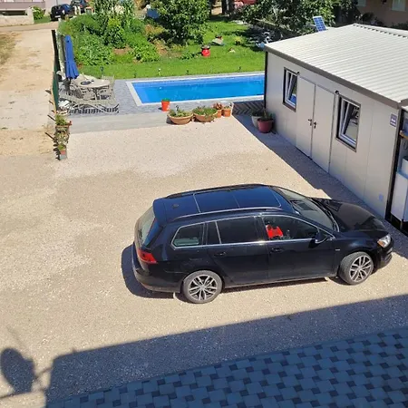 Domo I Gago Sukošan